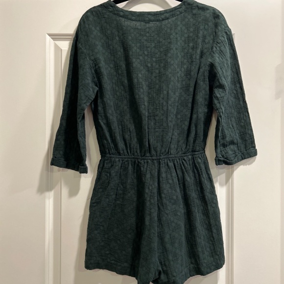 Three Quarter Sleeve Romper - Picture 3 of 3